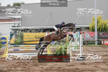 2021-08-01_11-19-57_01277