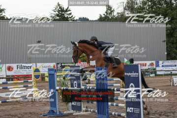 2021-08-01_15-32-45_00547