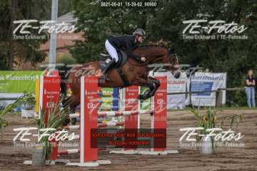 2021-08-01_15-39-02_00900