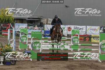 2021-08-01_15-44-00_135