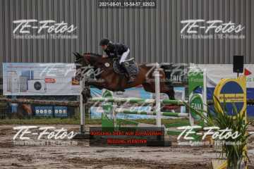 2021-08-01_15-54-57_02923