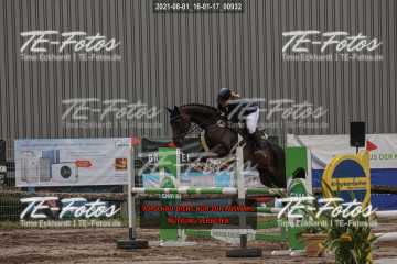 2021-08-01_16-01-17_00932