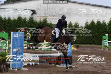 2021-08-01_17-32-59_2675 2021-08-01_17-32-59_2675