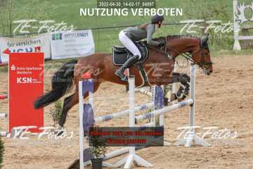 2022-04-30_14-02-17_04097