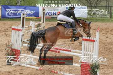 2022-04-30_14-16-38_04396
