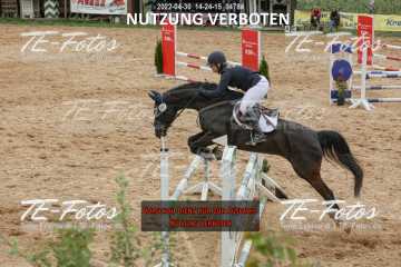 2022-04-30_14-24-15_04784