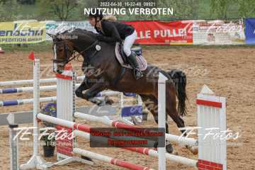 2022-04-30_16-32-48_09921