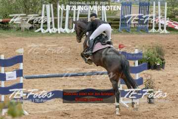 2022-04-30_16-32-52_09939