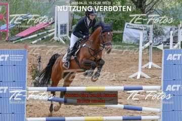 2022-04-30_18-28-22_00220