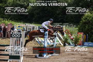 2022-08-06_12-44-42_02056