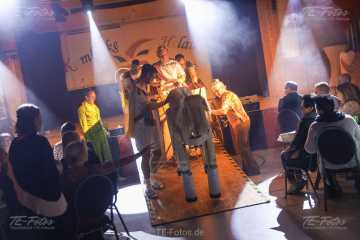 2025-02-15_22-26_6367