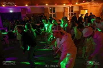 2025-02-15_23-17_9298