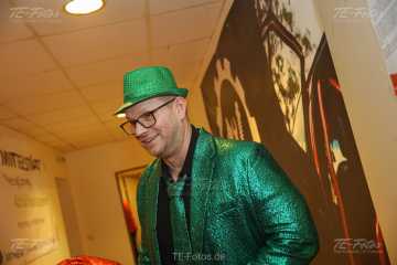 2025-02-28_23-44_1051