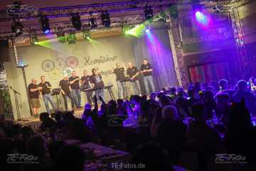 2025-02-28_23-57_1074