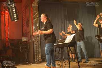 2025-03-01_00-02_1076