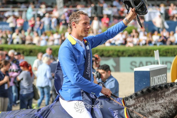 Christian Ahlmann gewinnt Stechen vor Simone Blum