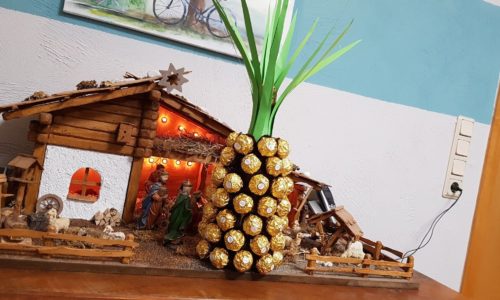 Ananas aus Sektflasche und Rocher DIY do it yourself - Geschenkidee