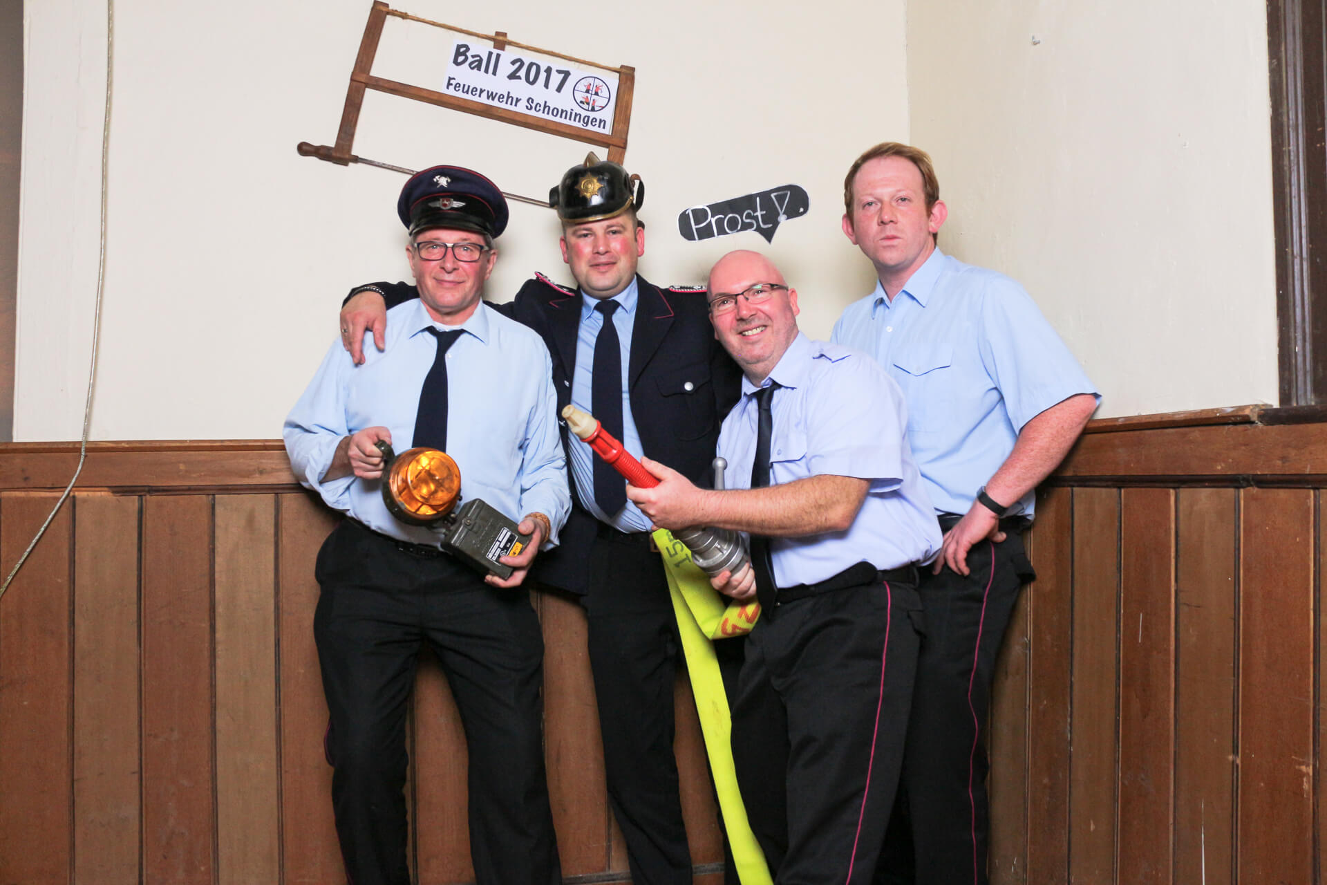 Feuerwehr Schoningen vor der Fotobox